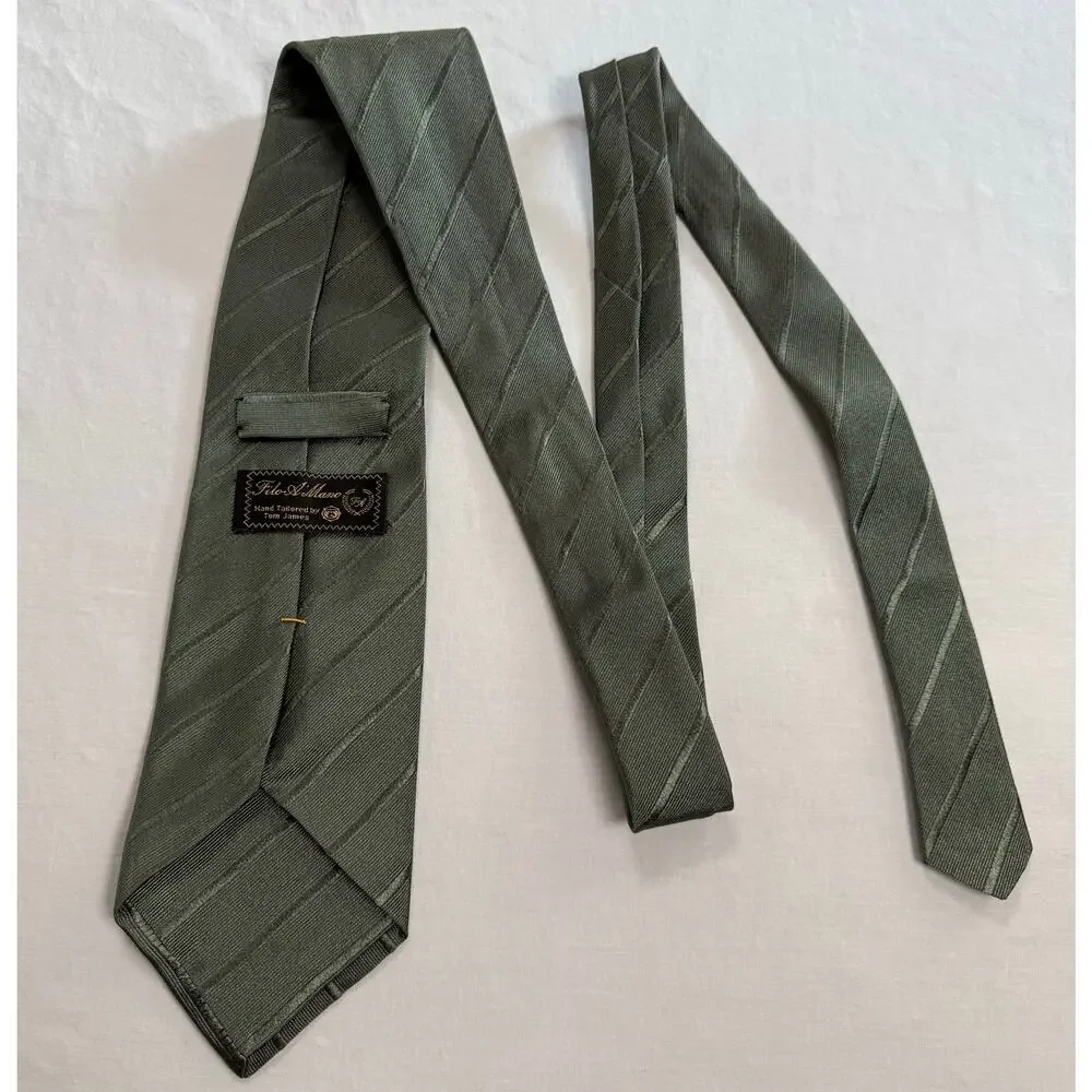Tom James Filo A’Mano Green Stripe Tie Hand Tailored 100% Silk